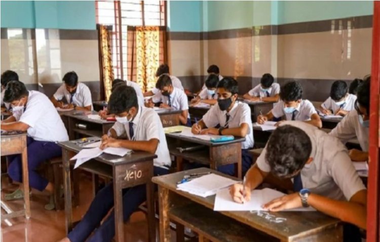 यूपी बोर्ड का 12th का अंग्रेजी का प्रश्न पत्र परीक्षा से पहले लीक हुआ , परीक्षा हुई रद्द