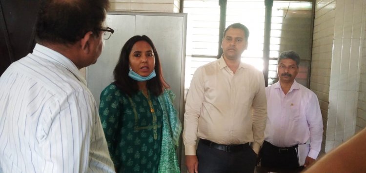 औचक निरीक्षण में खुली हापुड नगरपालिका की पोल, DM अनुज सिंह ने कड़ी नाराजगी जाहिर कर की निलंबन की संस्तुति