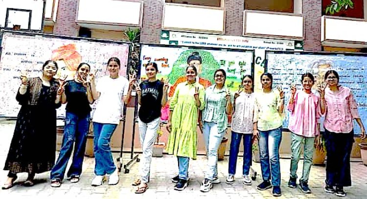 CBSE रिजल्ट में लड़कियों ने मारी बाजी , हापुड की रिया त्यागी ने प्राप्त किए 97.20% अंक ।