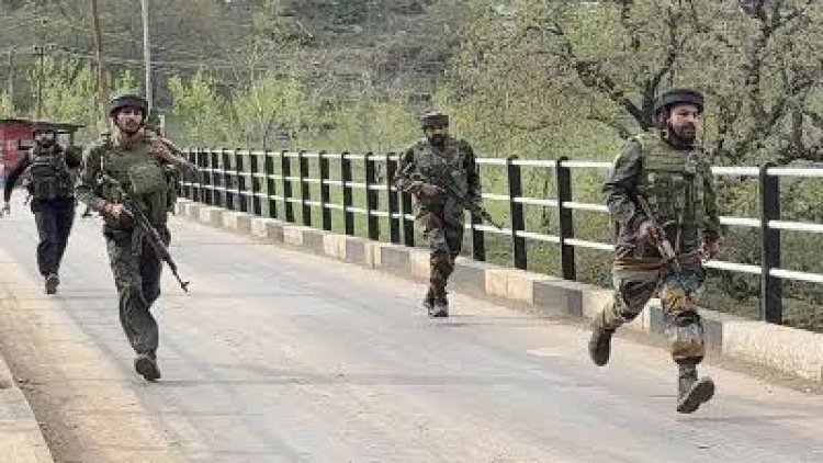 Terrorist Attacks : हनीमून पर पहलगाम गए थे दंपत्ति, पत्नी ने फोन कर परिवार से कहा नाम पूछ कर उनको मार दिया