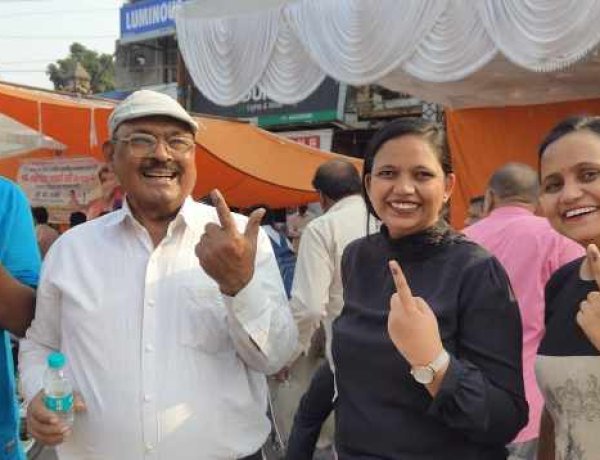 हापुड़: स्नातक में 32.68% और शिक्षक निर्वाचन में 61.78% हुआ मतदान, जानें समय-वार आंकड़े